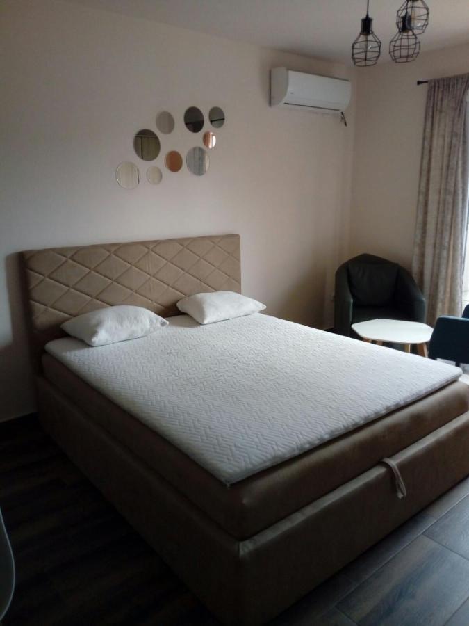 Apartment Petra Тиват Екстер'єр фото