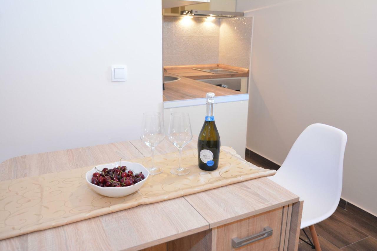 Apartment Petra Тиват Екстер'єр фото