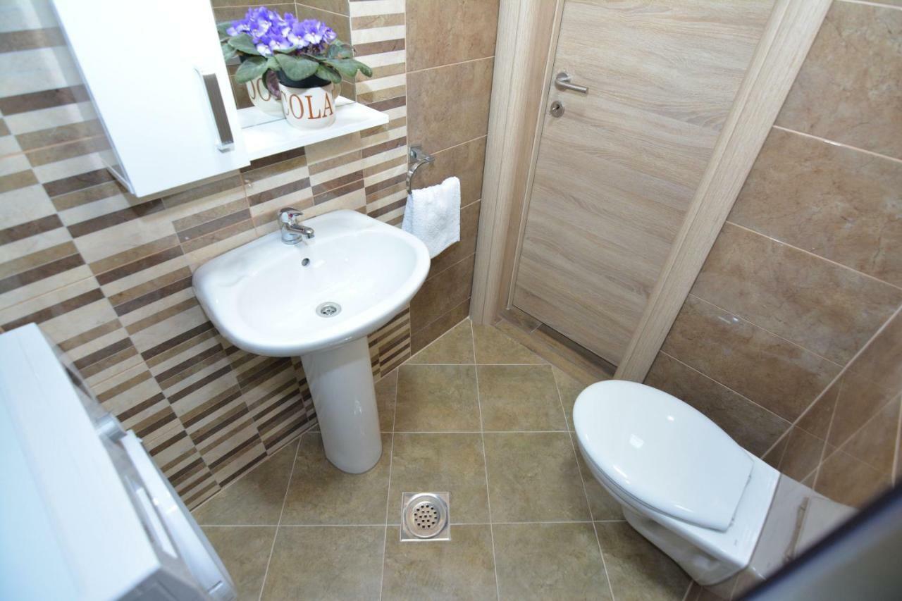 Apartment Petra Тиват Екстер'єр фото