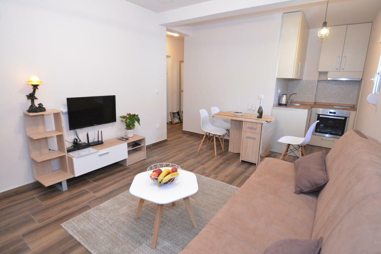 Apartment Petra Тиват Екстер'єр фото